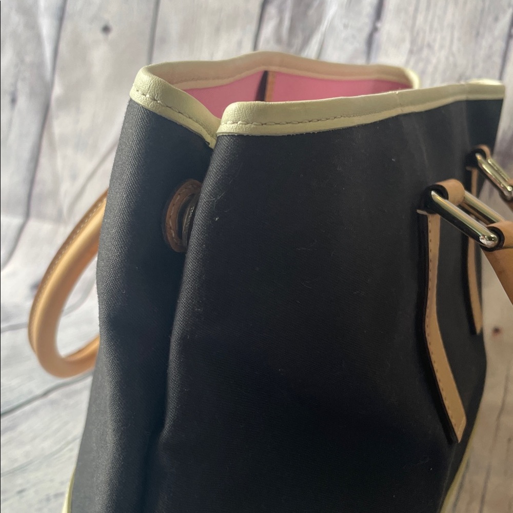 Vintage Y2K Coach Hampton Satchel Navy Blue Pink Lining and Cream Leather Trim - Picture 4 of 7